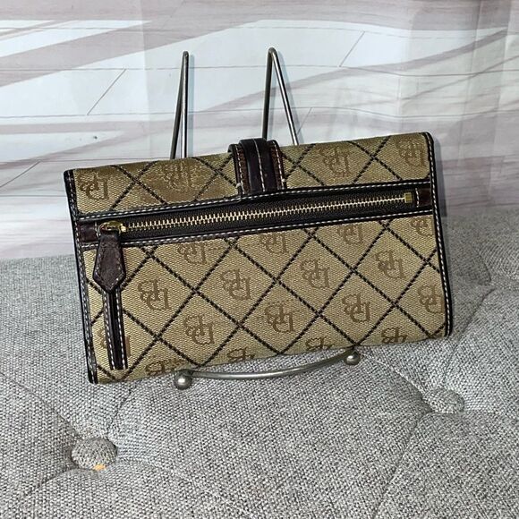 Dooney & Bourke Signature Canvas Leather Trim Long Wallet - Picture 2 of 8